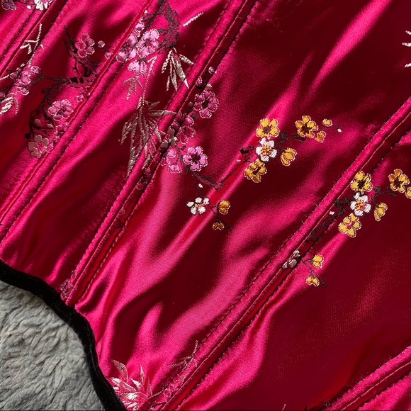 SOLD VTG Floral Brocade Satin Corset - Picture 4 of 13